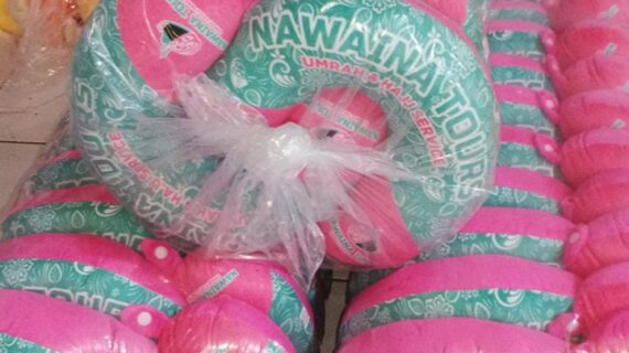 Boneka Couple Custom, Pilihan Hadiah Manis untuk Momen Paling Berarti